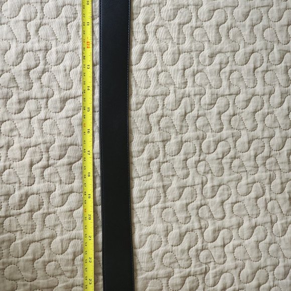 Authentic GUCCI Marmont Gold Double G black leather belt - priced to sell - Picture 2 of 6